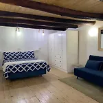 \'A Maronna T\'Accumpagna Apartment